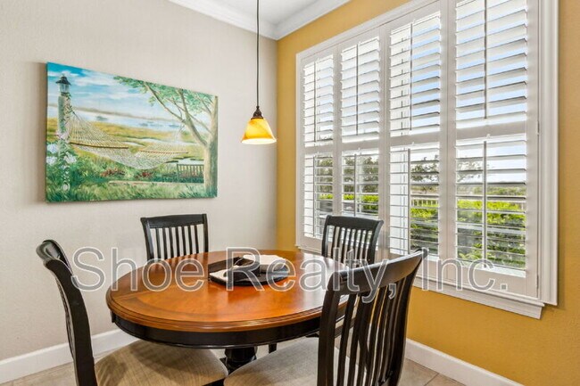 Building Photo - 425 N Ocean Grande Dr