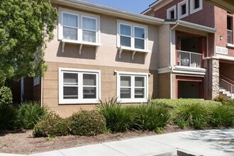 Building Photo - Condo in South Temecula