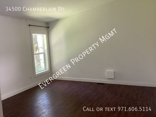 Building Photo - Private oasis with beautiful Columbia Rive...