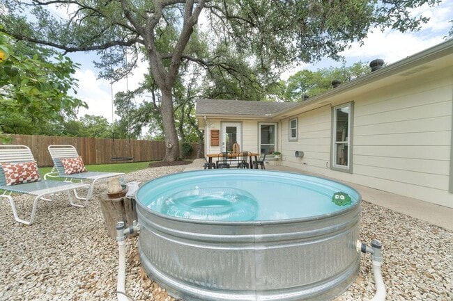 Building Photo - 1406 Radam Cir