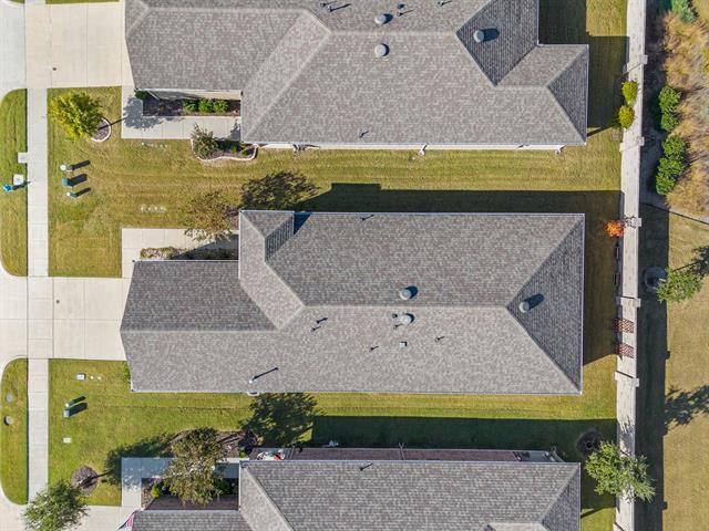 Building Photo - 825 Hidden Eddy Dr