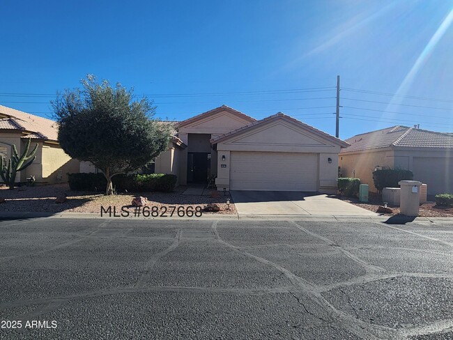 Primary Photo - 14813 W Verde Ln