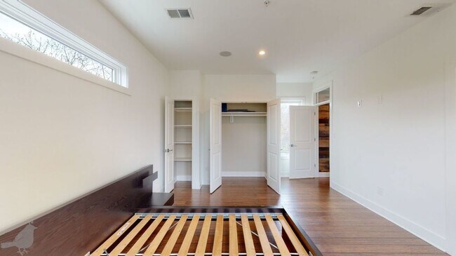 Building Photo - 1103 9th St NE