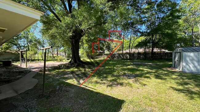 Building Photo - Beautiful Chic Remodeled West Monroe Home!