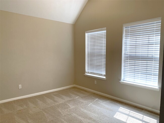 Building Photo - 4411 W Thunderwood Cir