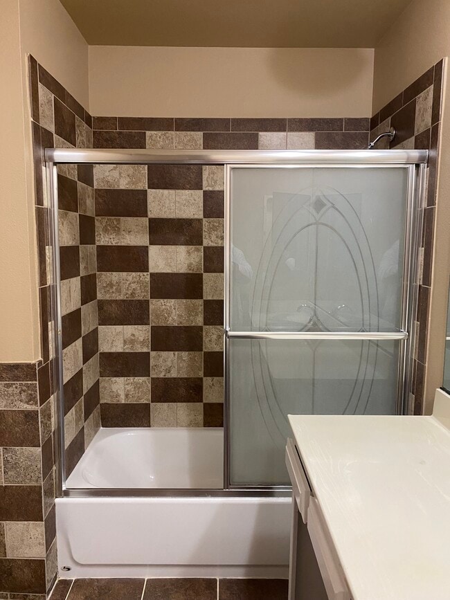 Building Photo - 13211 Vanowen St