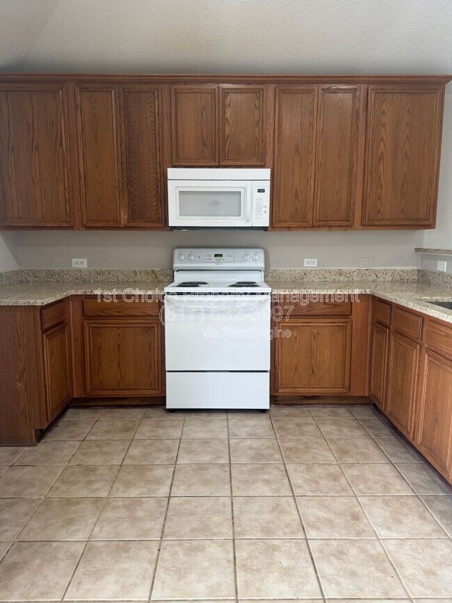 Building Photo - 1249 Round Pen Run