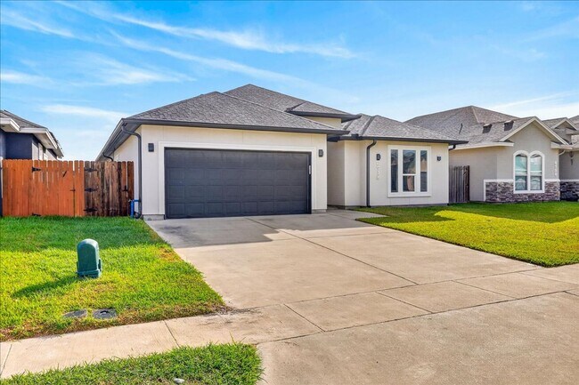 Building Photo - 6718 Stuyvesant Ct