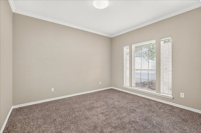 Building Photo - 7414 Lake Micala Dr