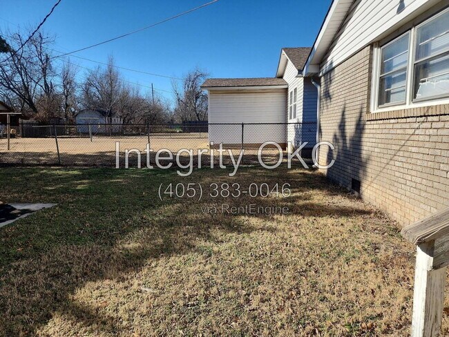 Building Photo - 1216 NW 84th St