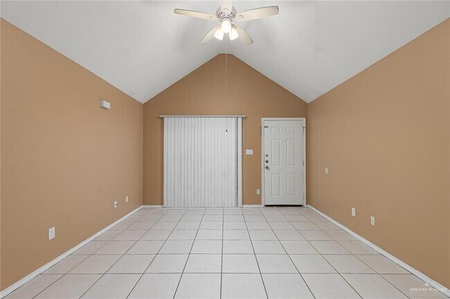 Building Photo - 2604 W Ringold Cir