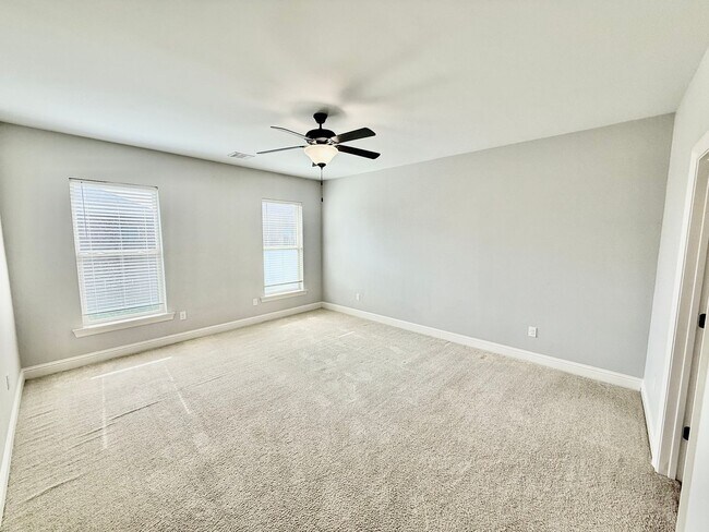 Building Photo - Spacious 3BR Corner-Lot Home in Reserve at Conway