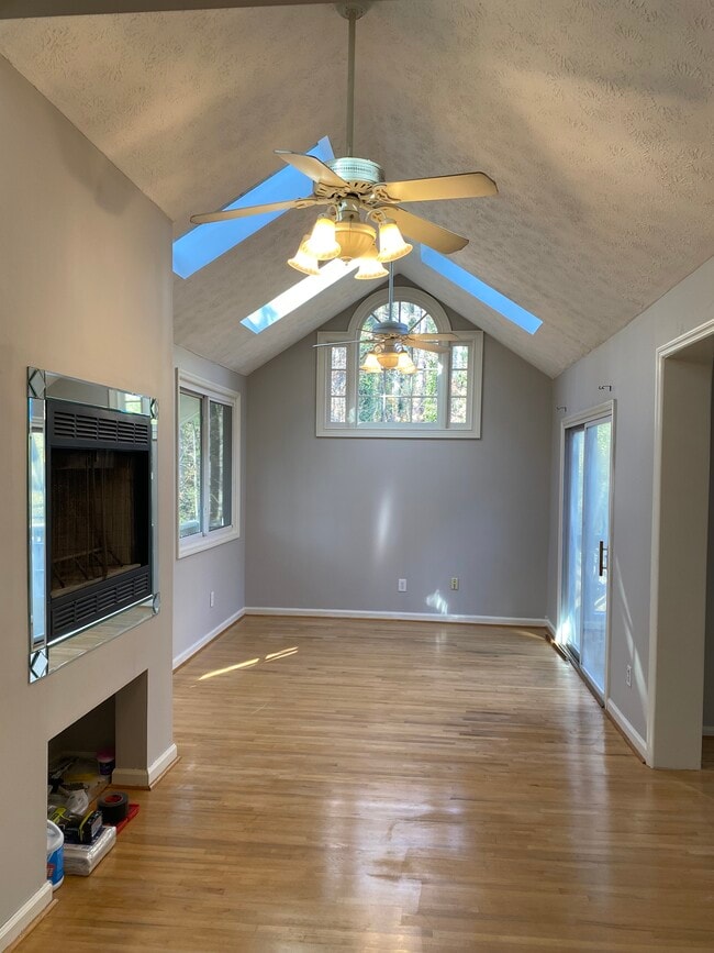 Building Photo - 3655 Liberty Ln