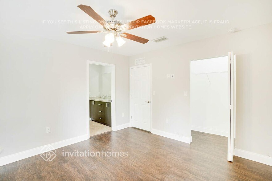 Building Photo - 7421 Normandy St