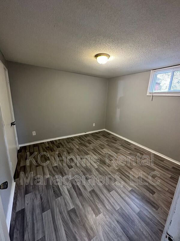 Building Photo - 6500 Ravena Rd