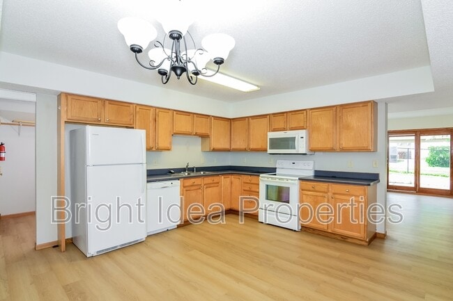 Building Photo - 622 Pleasant Dr