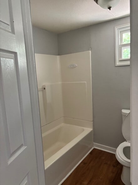 Bathroom view 2 - 1919 Hoitt Ave