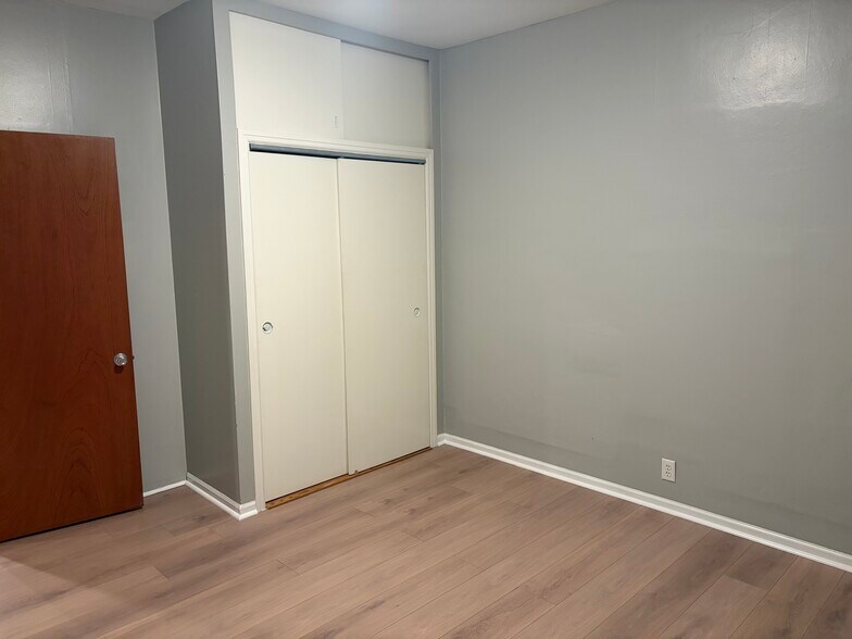 Building Photo - 1429 Quarry Ave NW