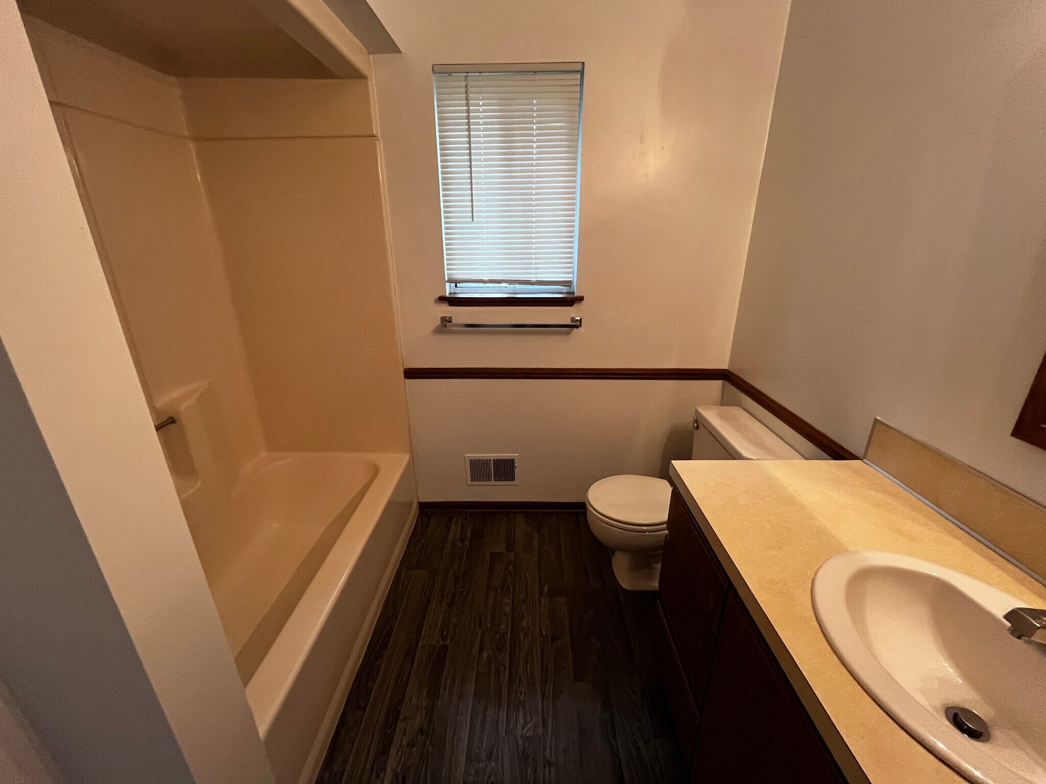 Building Photo - 227 Felch St