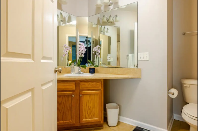 Building Photo - 1848 Greenville St