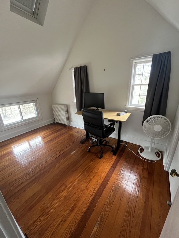 Building Photo - 11 Maple Ave