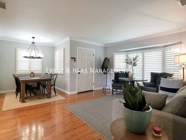 Building Photo - Beautifully Remodeled 2 Bedroom Lakewood H...