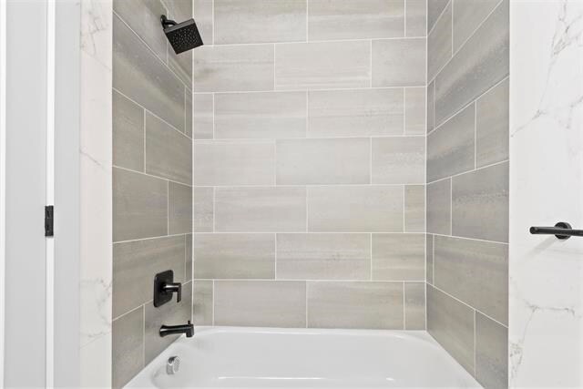 Building Photo - 201 Lincoln St