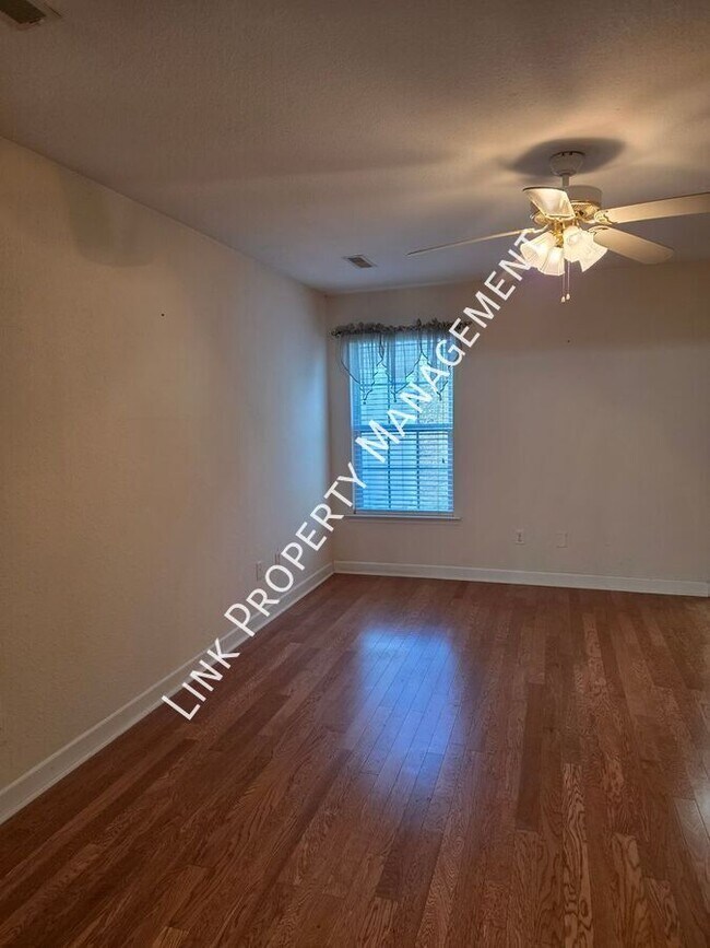 Building Photo - 21 Sheila Gail Ln