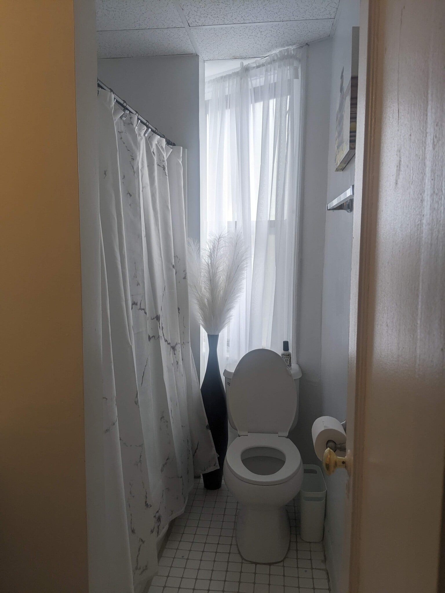 BATHROOM - 2 Grant St