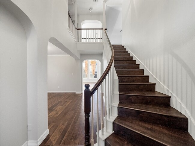 Building Photo - 9943 Red Cedar Dr