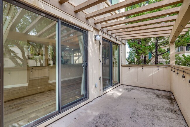 Building Photo - Welcome Home!!! - Modern and Spacious Gem!...