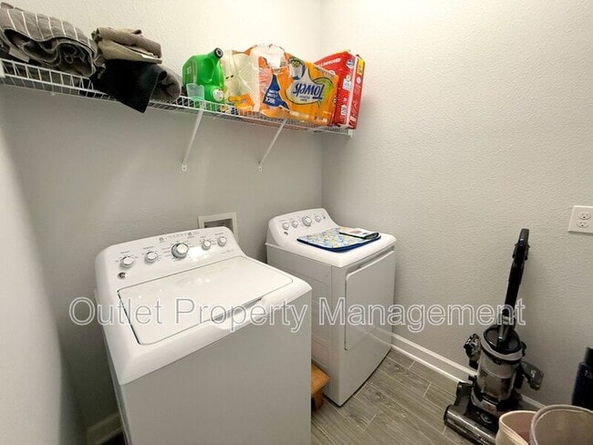 Building Photo - 12010 Grammar Ln