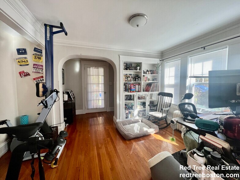 Building Photo - 118 Elgin St