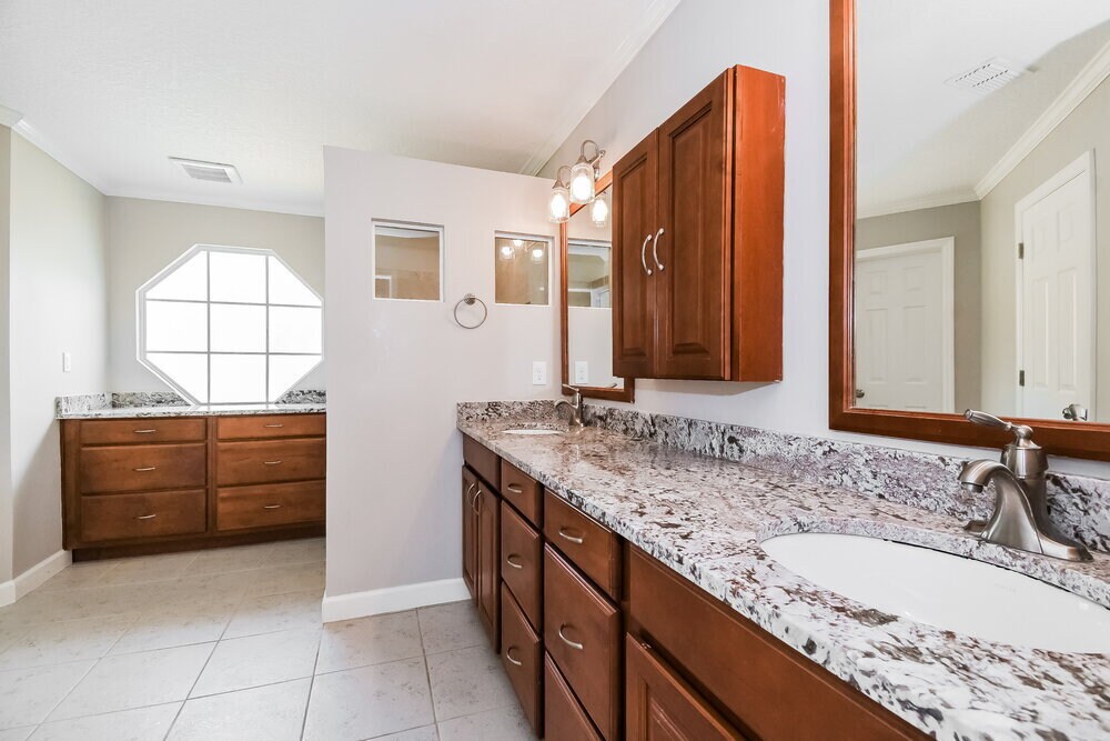 Building Photo - 1821 Weston Cir