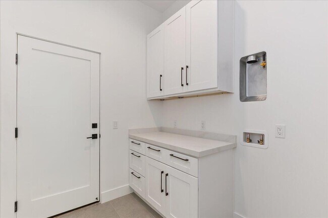 Building Photo - 31260 Avenida La Paloma