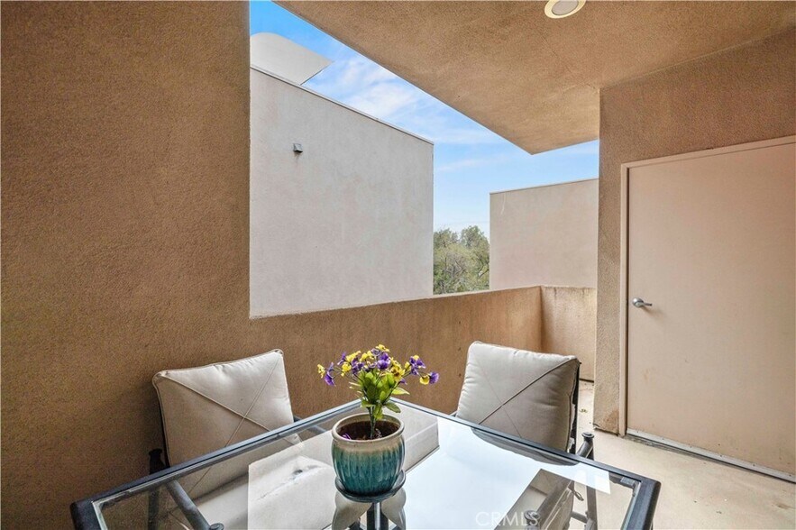 Balcony - 9610 Zelzah Ave