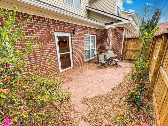 Building Photo - 2000 Sterling Ct