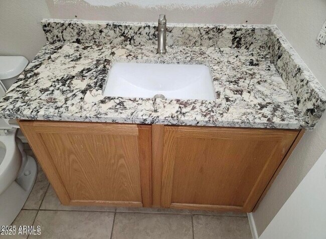 Building Photo - 3423 E Menadota Dr