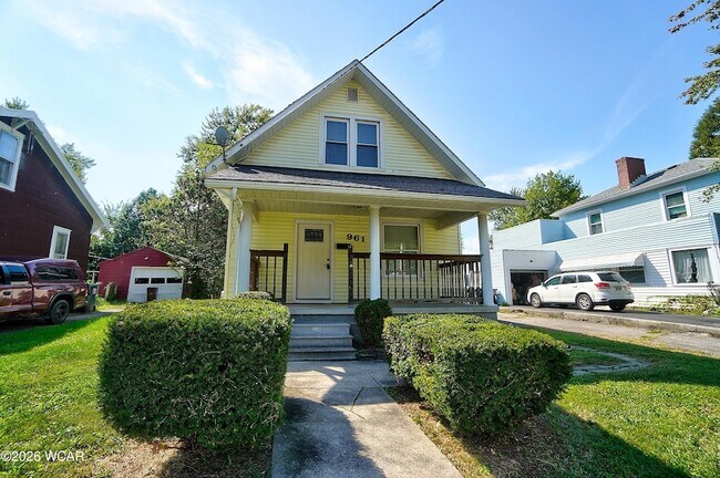 Building Photo - 961 S West St
