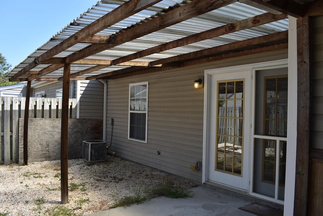 Building Photo - 2017 Caton Dr