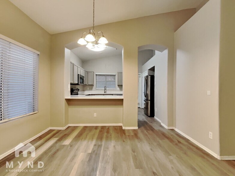 Building Photo - 2607 S 156th Ave