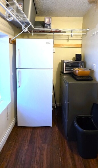 Full Size Newer Refrigerator, toaster oven/air fryer, induction burner. - 10910 Diego Dr N