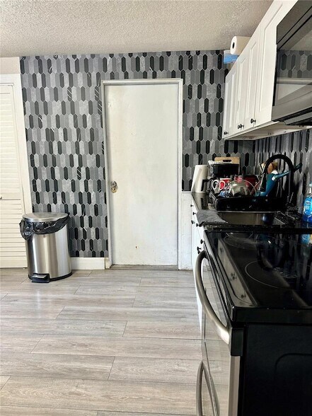 Building Photo - 2003 E Humphrey St