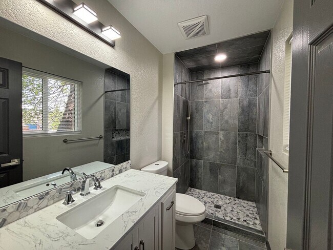 Building Photo - 4 Bed, 3 Bath Home Available Now!  MileSto...
