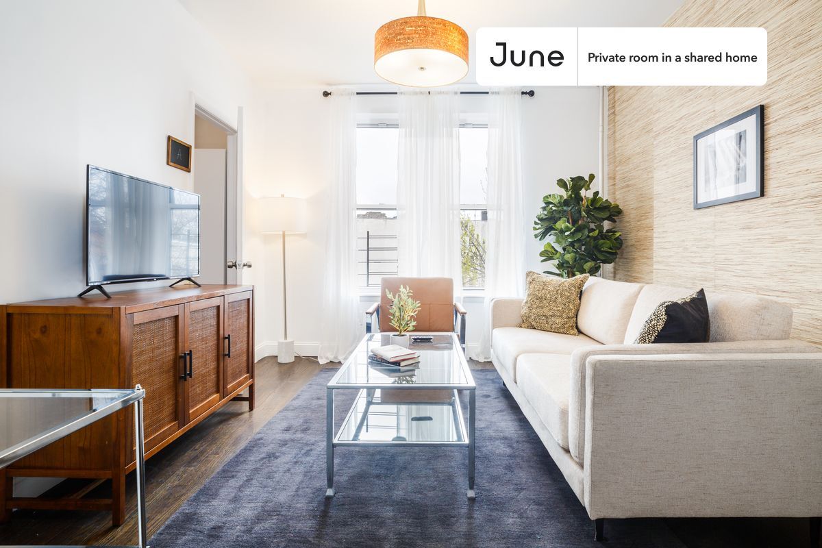 Building Photo - Room in Shared 3 bed/1 bath home in Prospect Heights