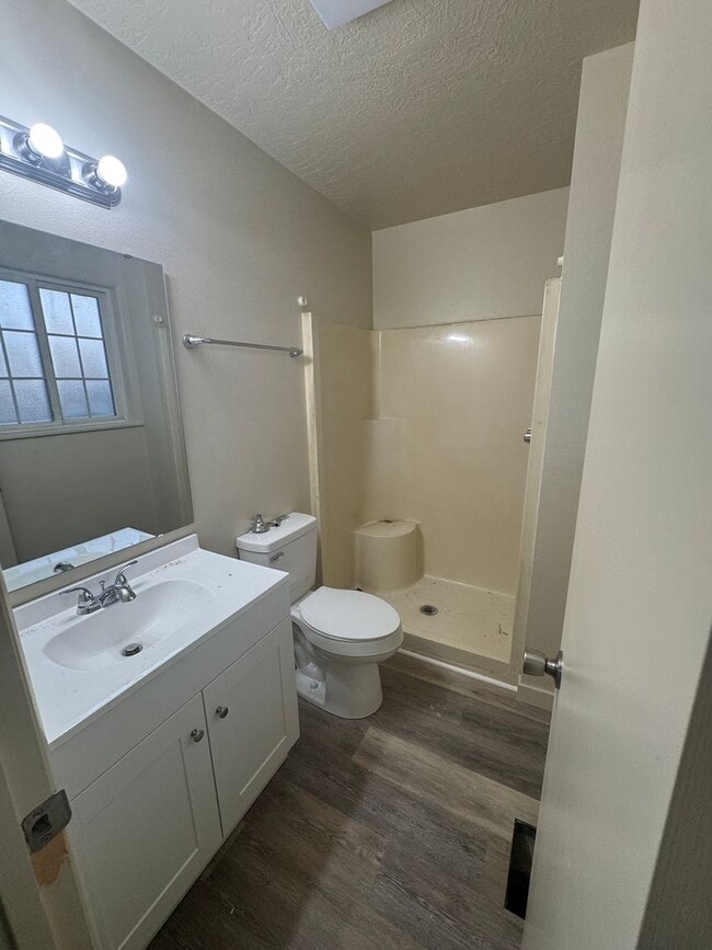 Building Photo - 3 bedroom, 2 bath Single Family Home, Vernal