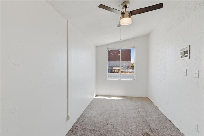 Building Photo - 241 E Elwood St