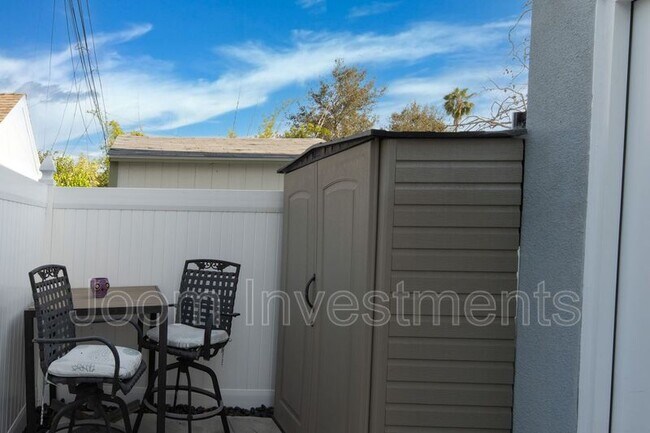 Building Photo - 1668 Bellford Ave