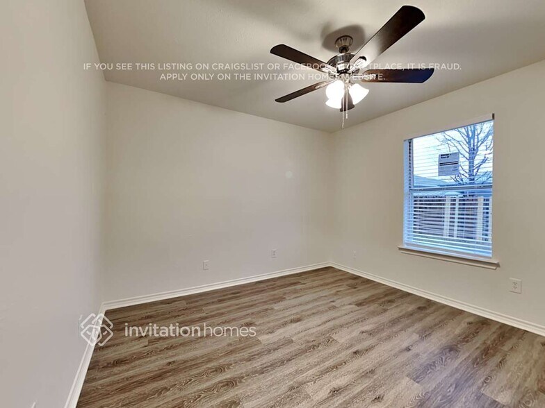 Building Photo - 8100 Rambler Rose St