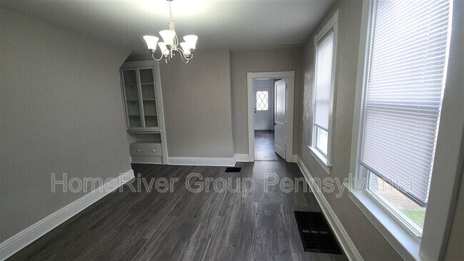 Building Photo - 303 Shady Ave